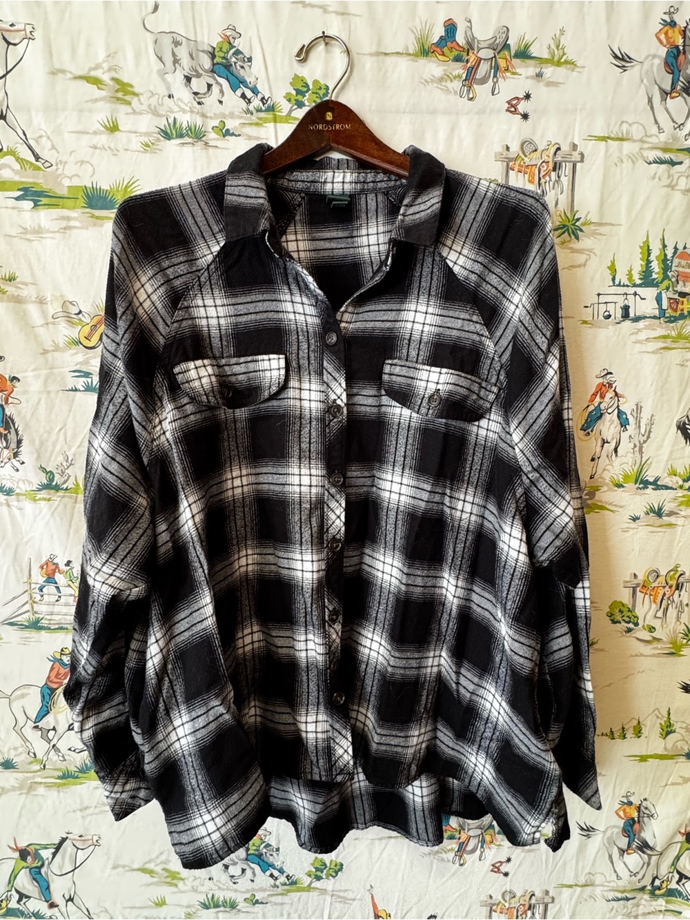 wild fable women’s Black and White Plaid Button-Down Shirt- xxl